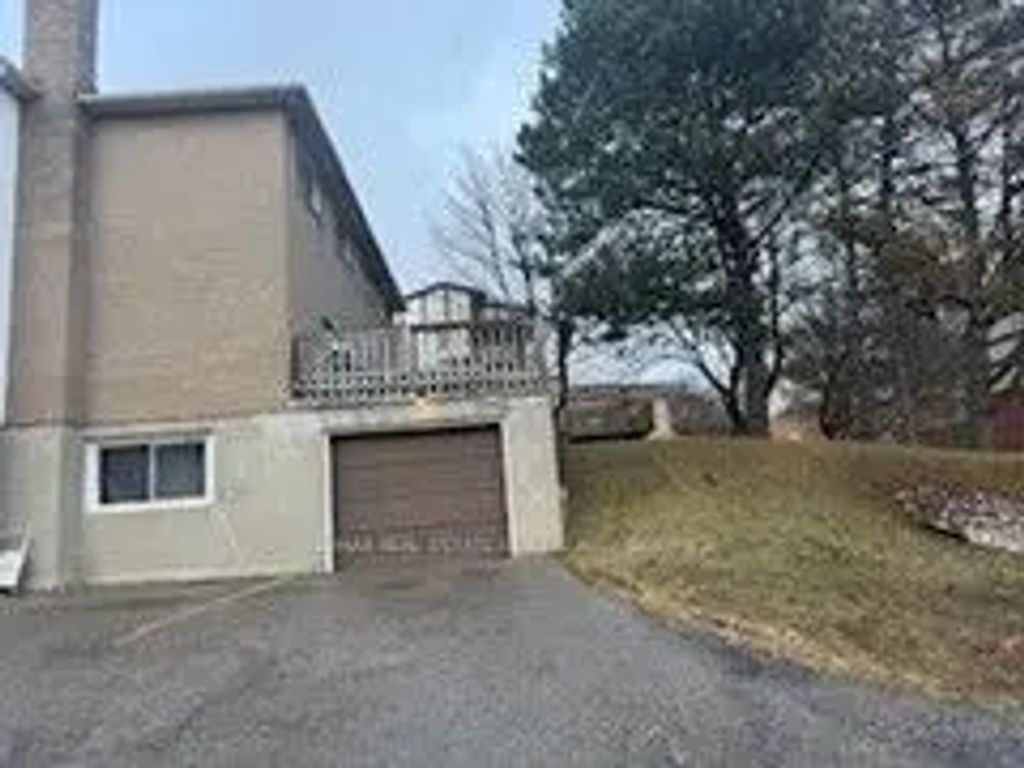 235 Shakespeare Drive 4, Waterloo