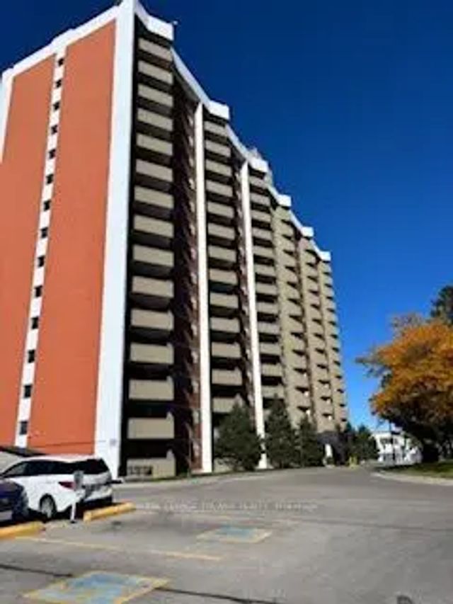 Photo of Listing #X12487623
