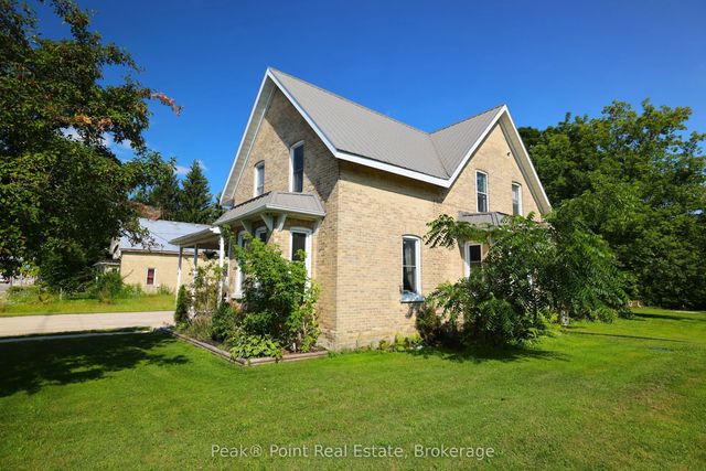 24 Queen Street E, South Bruce Peninsula