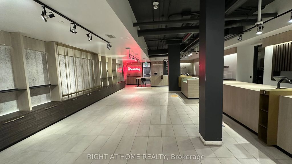 691 Richmond Street 5, London East