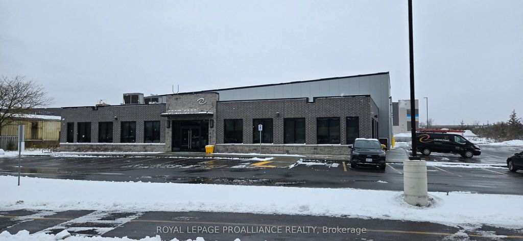 296 University Avenue C, Belleville