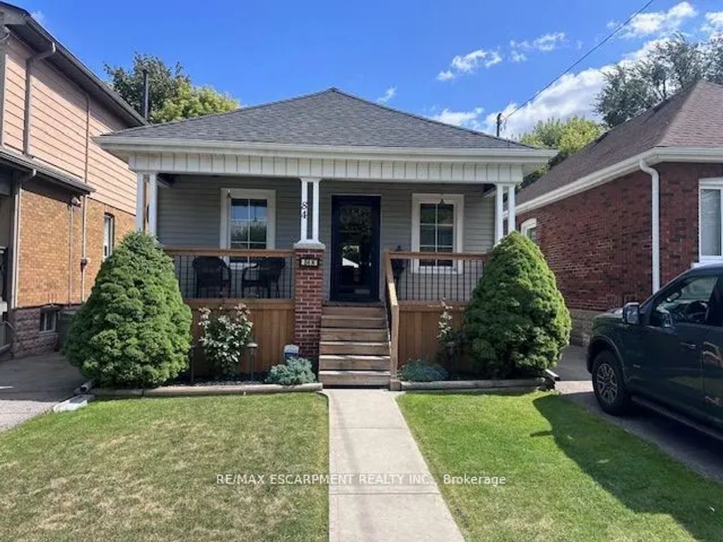 84 Barons Avenue N, Hamilton