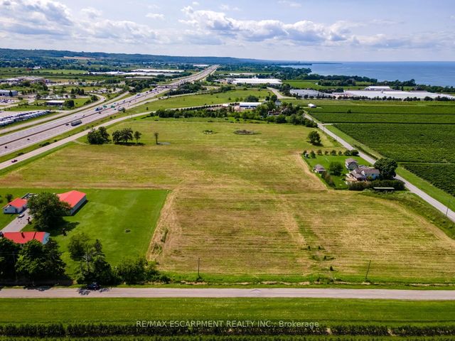 4766 Bartlett Road N, Lincoln