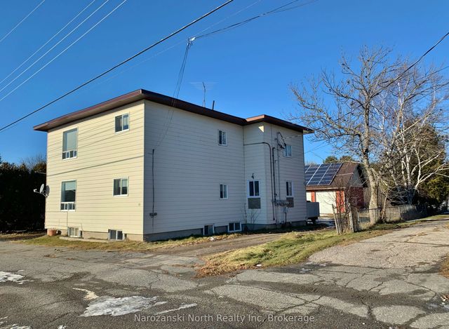 16 Notre Dame Street W, French River