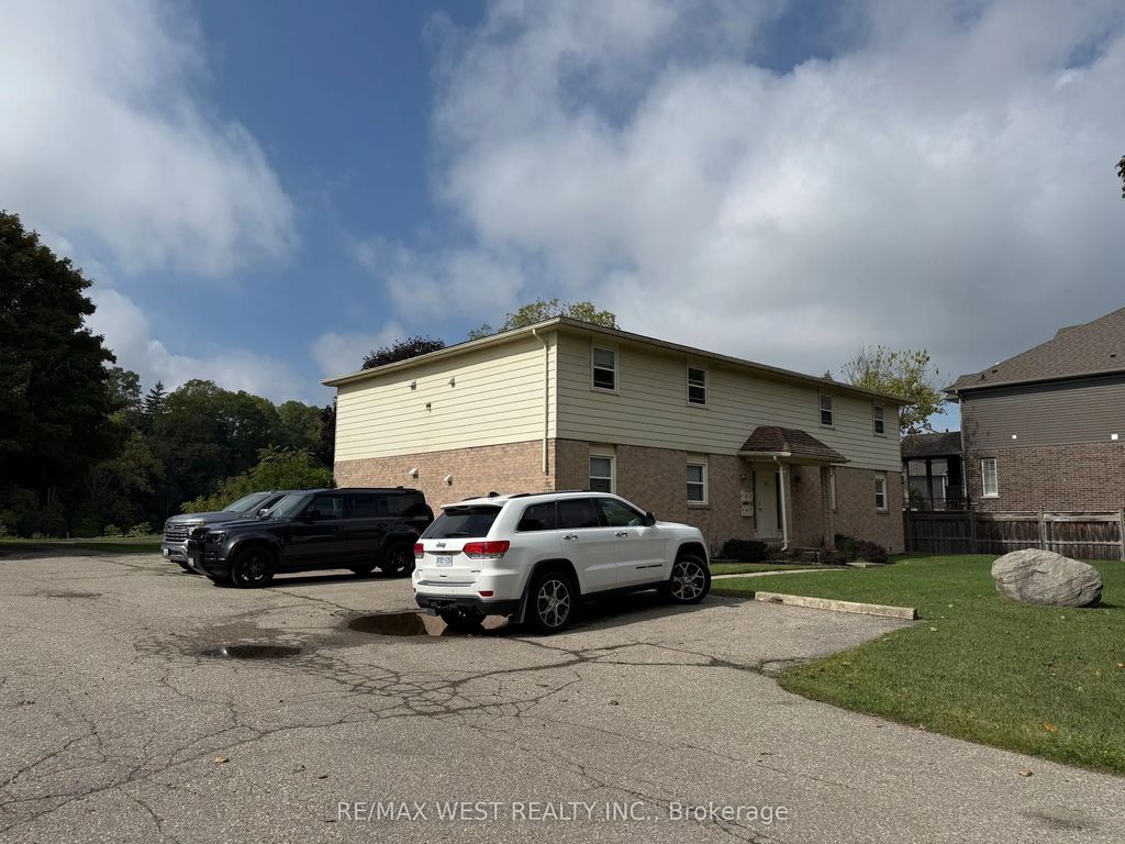 60 Willow Street, Brant