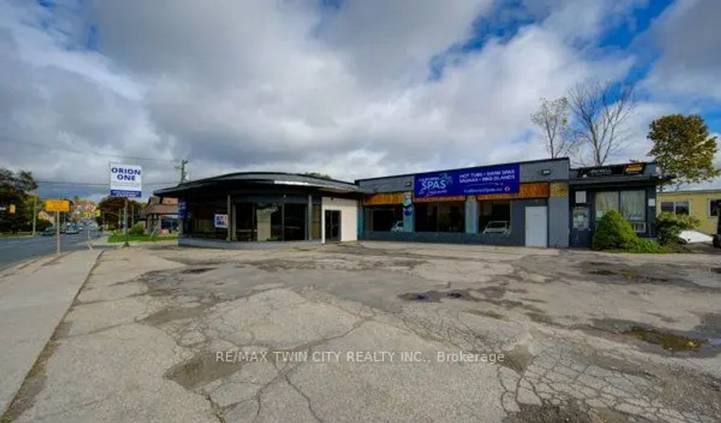 40 Lancaster Street W, Kitchener