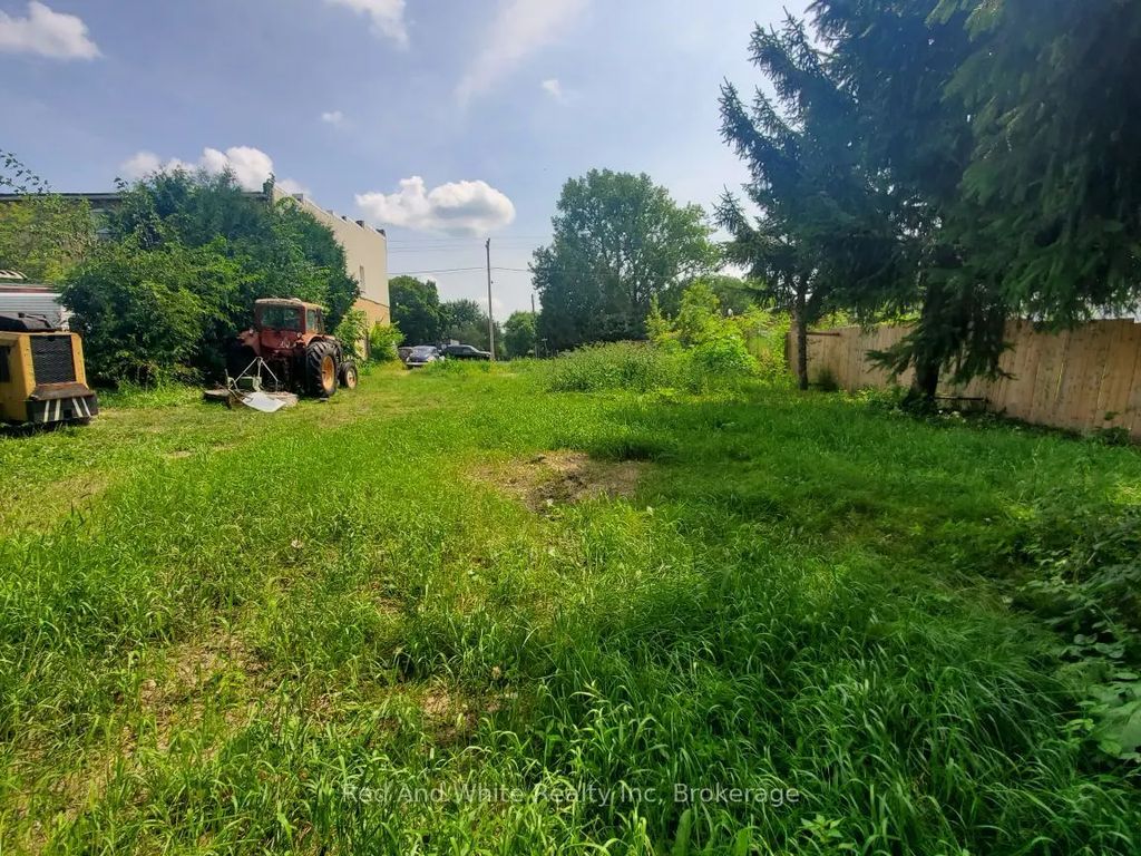 527 Florence Road, Dawn-Euphemia