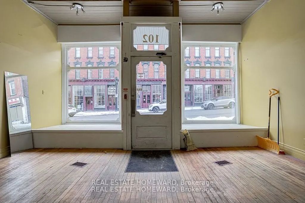 102 Walton Street, Port Hope