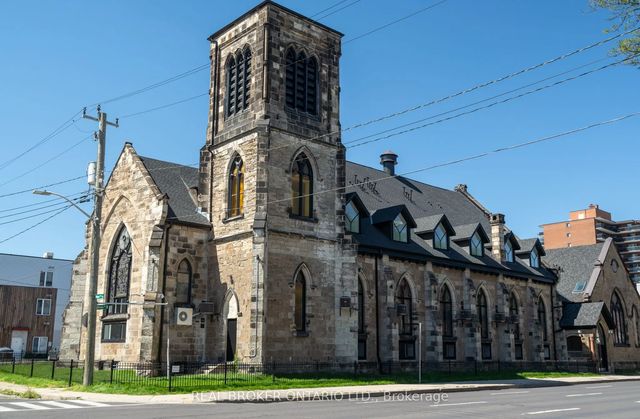 16 West Avenue S, Hamilton