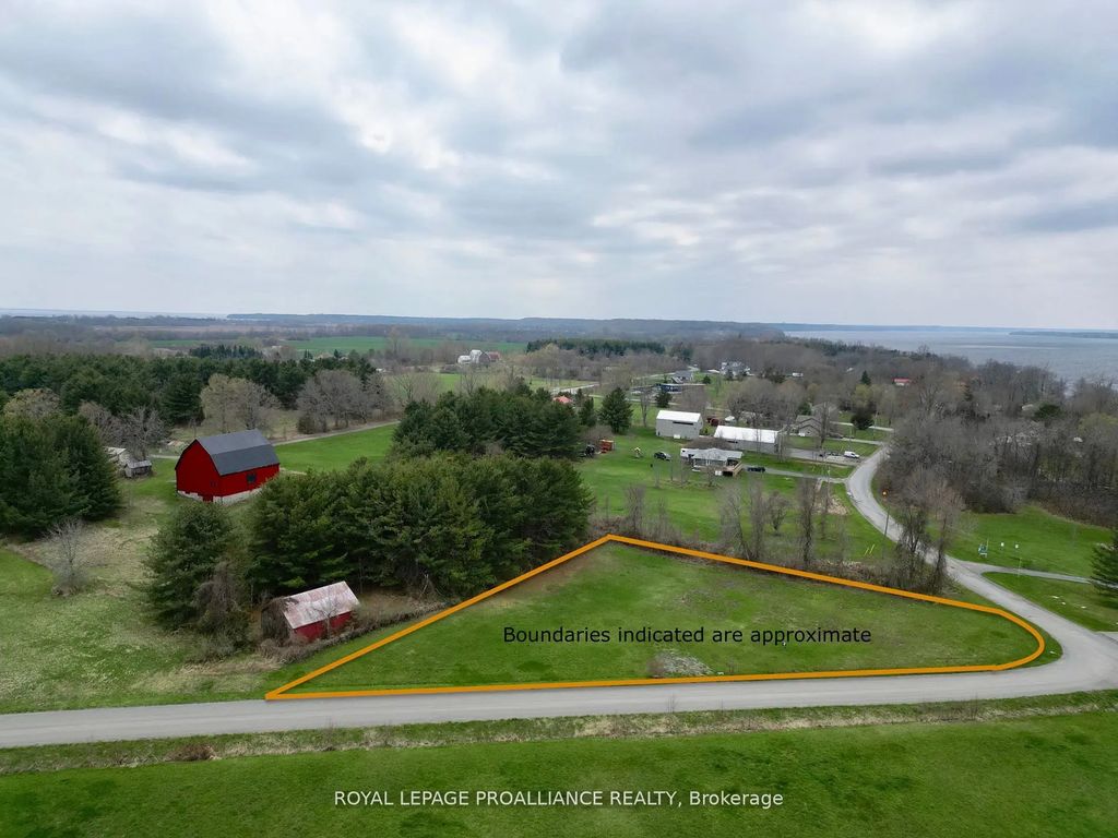 489 Prinyers Cove Crescent, Prince Edward County