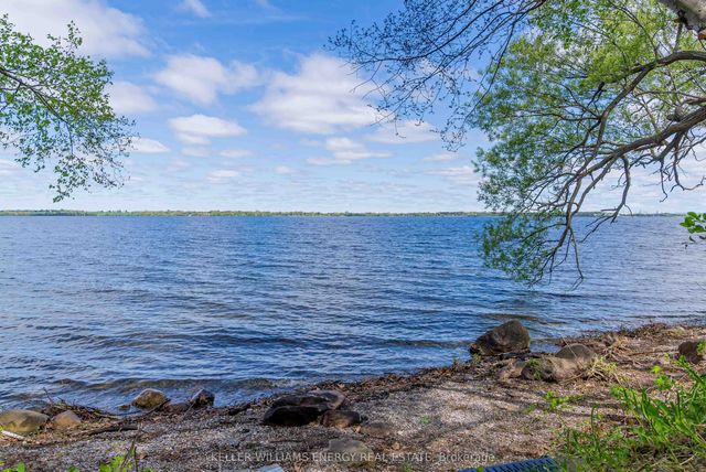 326 Cressy Bayside Road, Prince Edward County