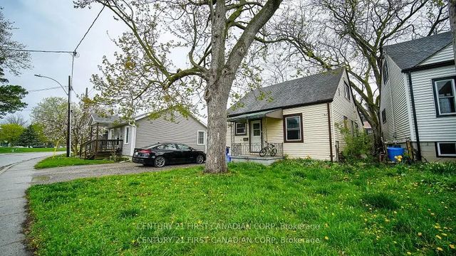 19 Montgomery Drive, Chatham-Kent