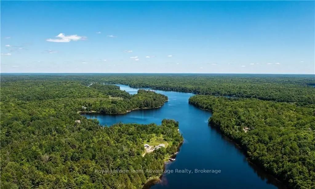 990 Shawanaga Lake Road, Whitestone