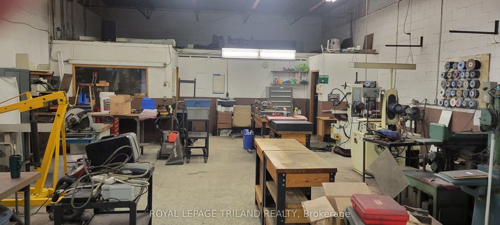 280 Edward Street W 16, St. Thomas