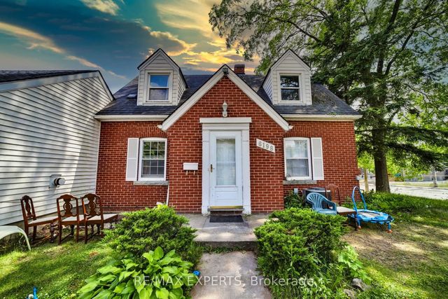6198 Delaware Street, Niagara Falls