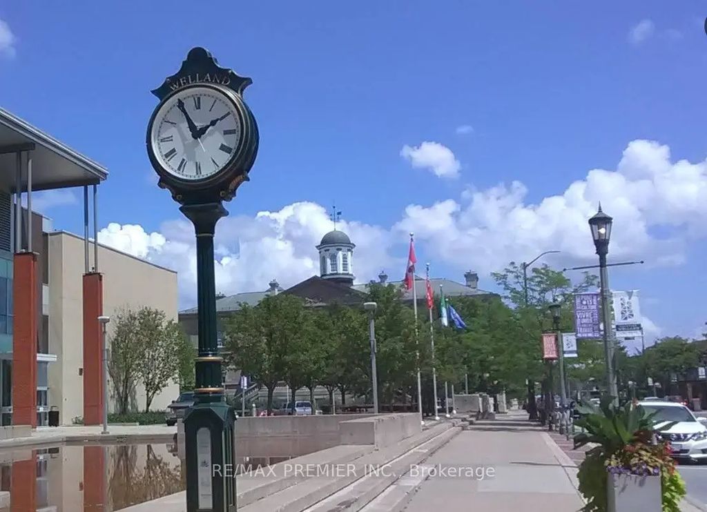 3 Cross Street 102-05, Welland