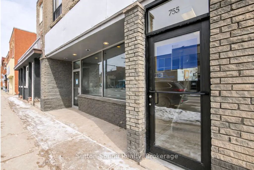 755 2nd Avenue E, Owen Sound