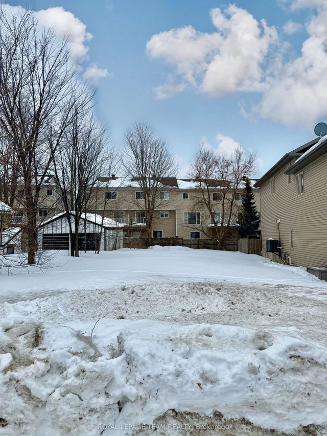 1138-1140 Snow Street, Cyrville - Carson Grove - Pineview