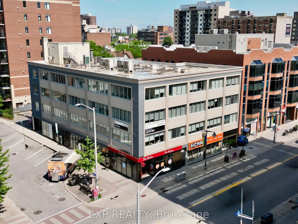 396 Cooper Street, Ottawa Centre