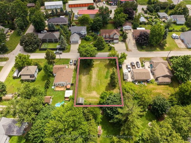 3910 Park Street, Plympton-Wyoming