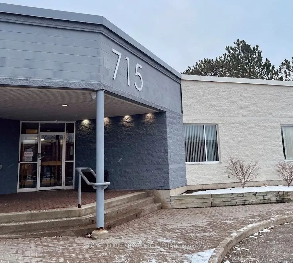 715 Coronation Boulevard 8-e, Cambridge
