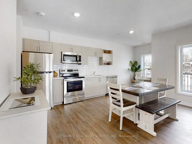 77 William Street N 208, Kawartha Lakes