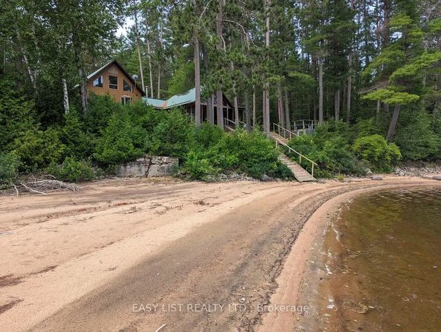 35692 Hwy 17 N/a, Laurentian Hills