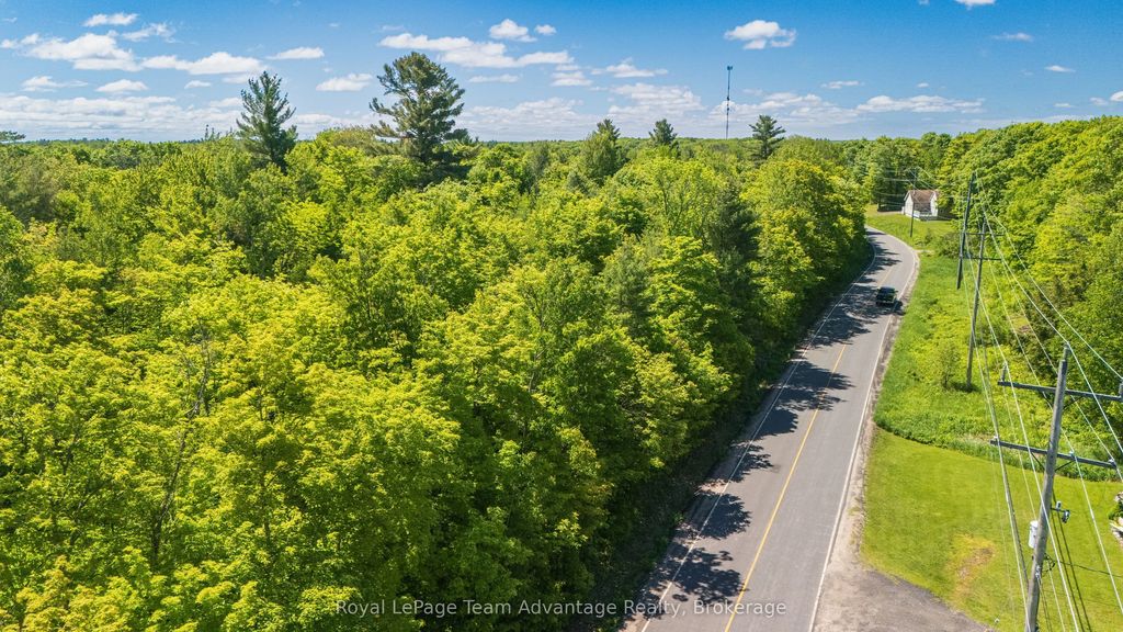 Hoddy's Side Road, McDougall
