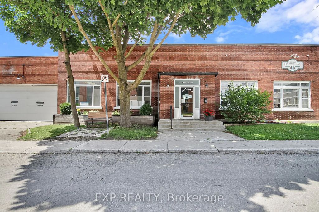 12 Maple Avenue, Smiths Falls