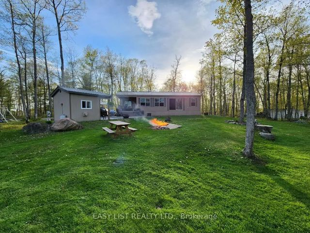180 Lost Forest Lane, Magnetawan