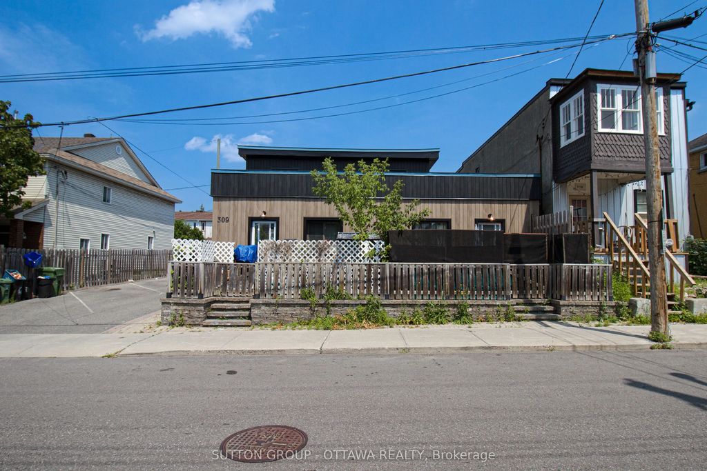 309 Cyr Avenue, Vanier and Kingsview Park
