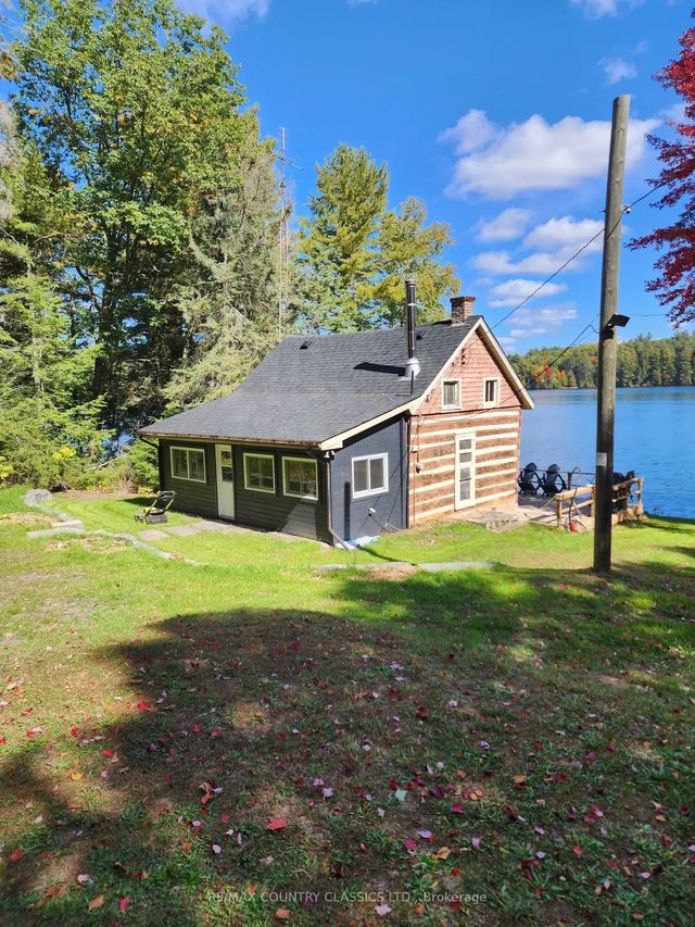 24 Daniels Lane, North Kawartha