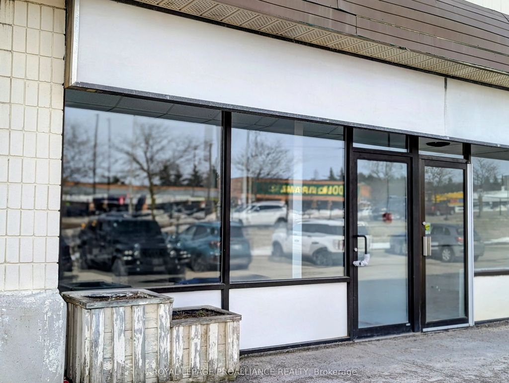 1837 Lansdowne Street W 10a, Peterborough