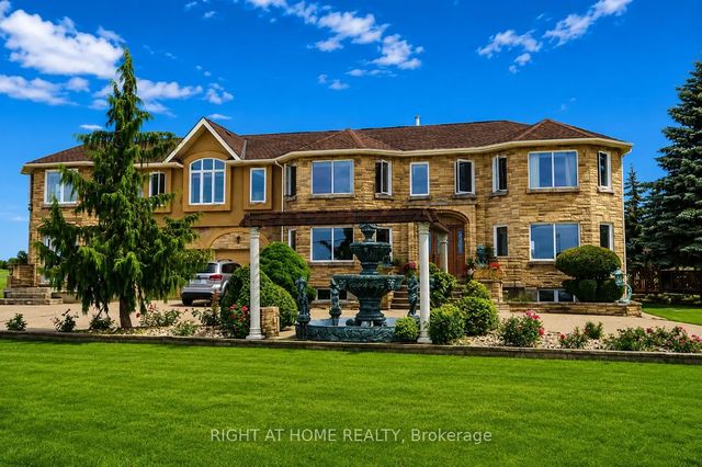 568 Ridge Road, Hamilton