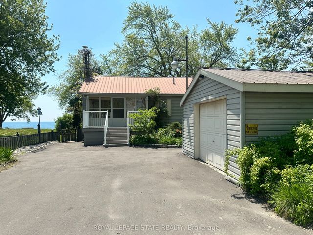 2592 Lakeshore Road, Haldimand