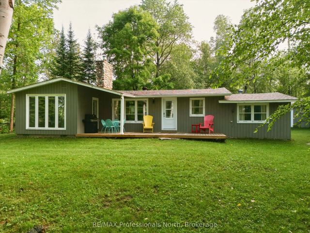 2220 60 Highway, Lake of Bays
