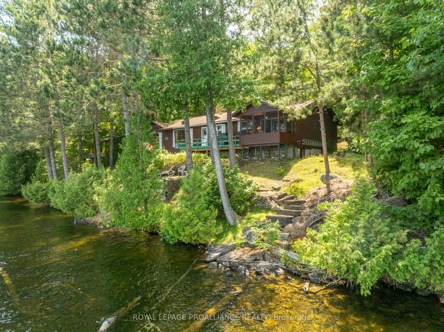1346b S Mazinaw Heights Road, North Frontenac