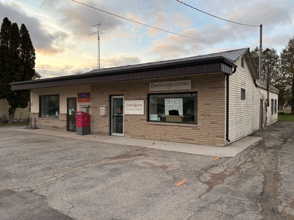 126 Main Street, Bluewater