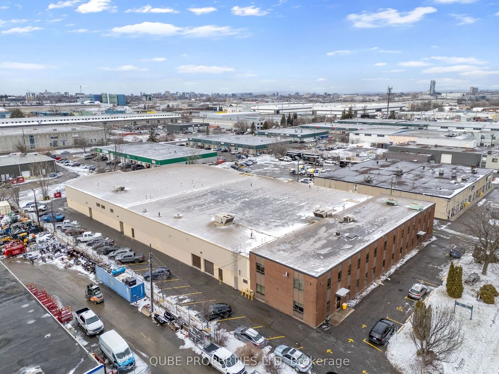 2630 Sheffield Road, Elmvale Acres and Area