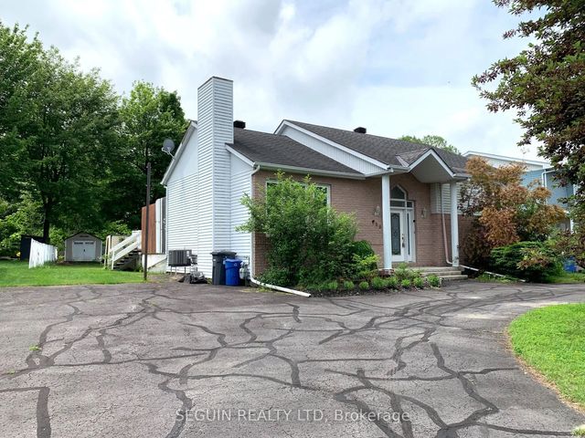 650 Berthiaume Street, Hawkesbury