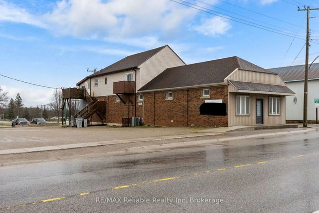 271 Main Street, Central Huron