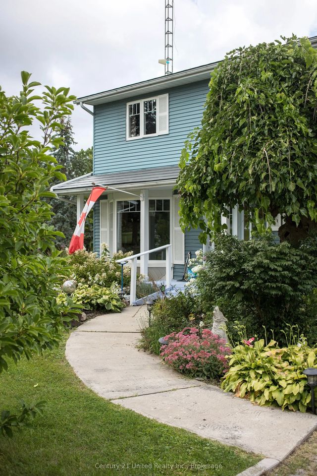 9588 Ardagh Crescent, Hamilton Township