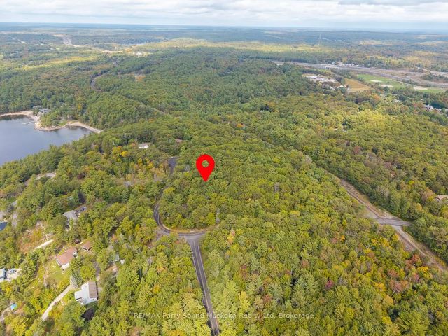 15 Oakridge Road N, McDougall