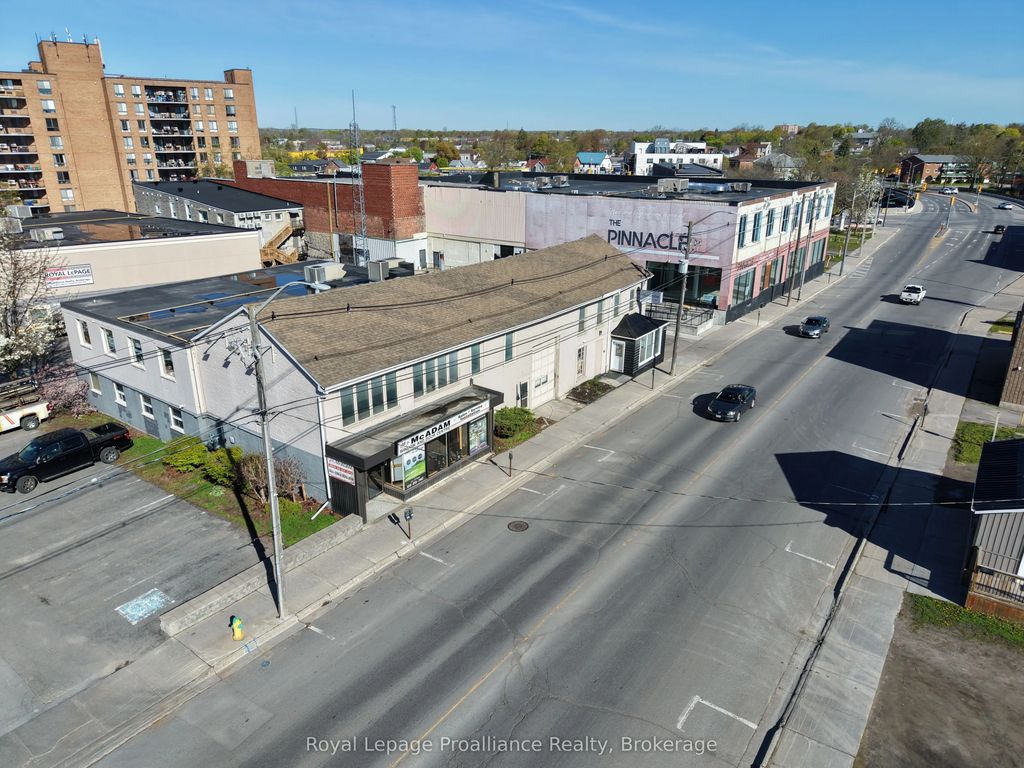 354 Pinnacle Street B, Belleville