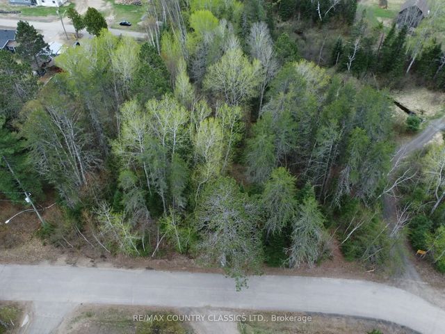 Ptlt 177/8 Murray Park Street, Madawaska Valley
