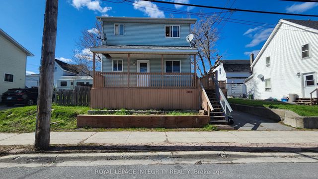 208 Prince Albert Street, Cornwall