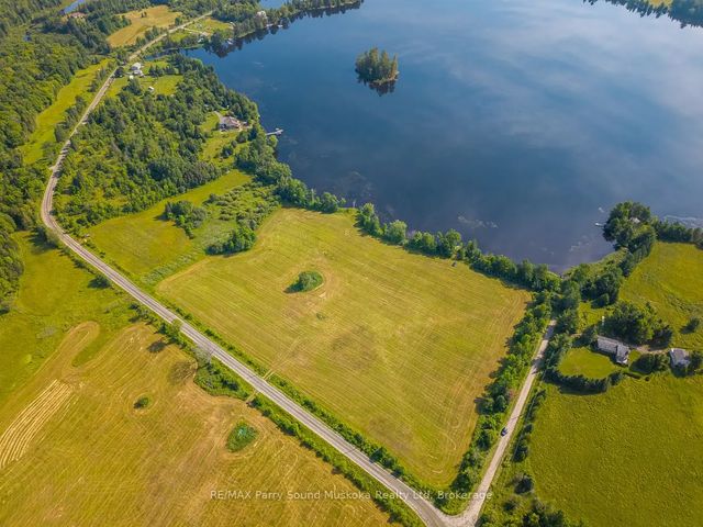 515 Balsam Road, Whitestone