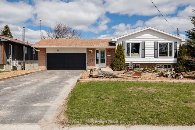 13 Clugston Drive, Grey Highlands
