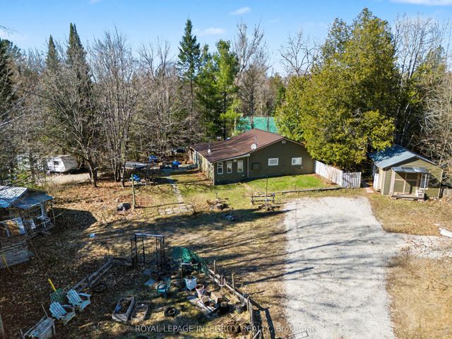 176 Clyde Lane, Lanark Highlands