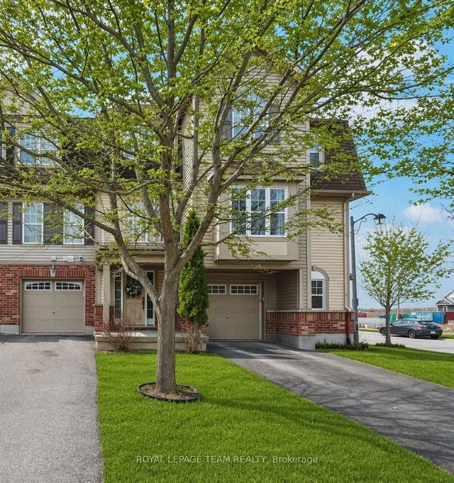 920 Messor Crescent, Stittsville - Munster - Richmond